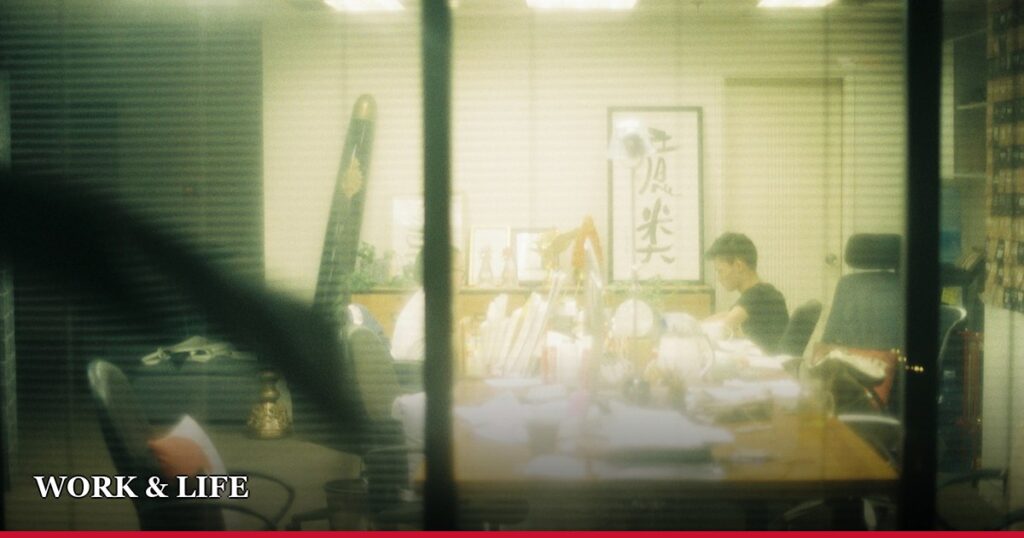 Why Japanese Workplaces Feel So Different — What Foreign Workers Need to Know